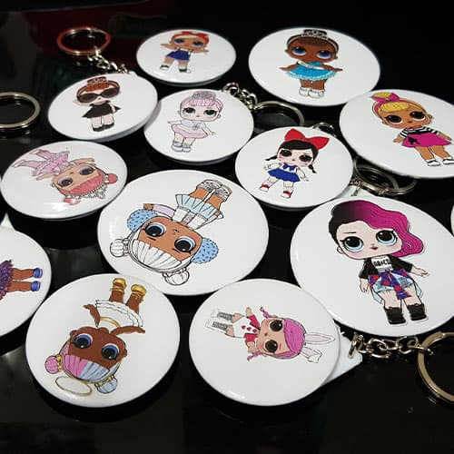 Pin Gantungan Kunci
